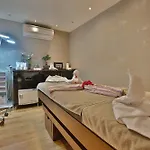 Hotel Queen & 4*