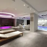 Queen & 4* Istanbul