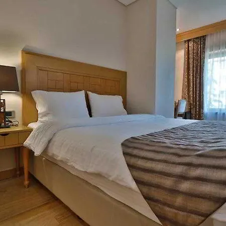 Otel Queen &