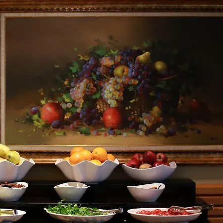 Hotel Queen & Istanbul