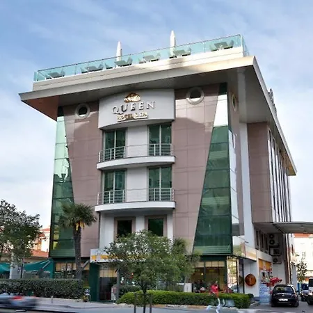 Queen & Hotel