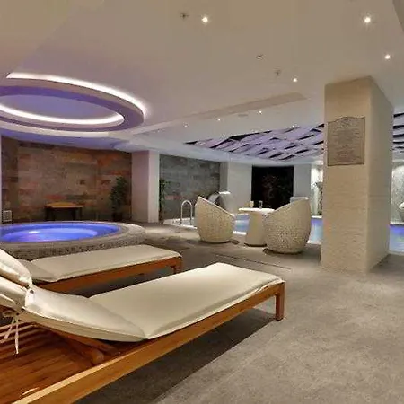 Queen & Hotel Istanbul