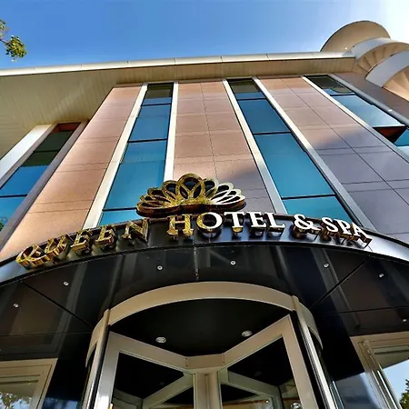 Queen & Hotel 4*