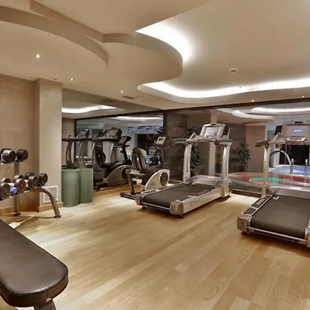 Queen & Отель 4*