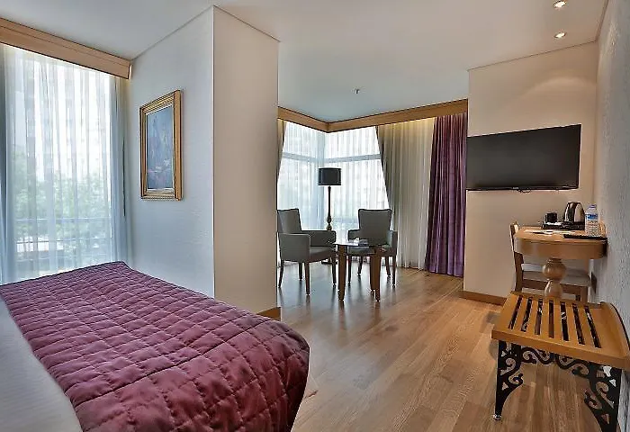 Queen & Hotel Istanbul