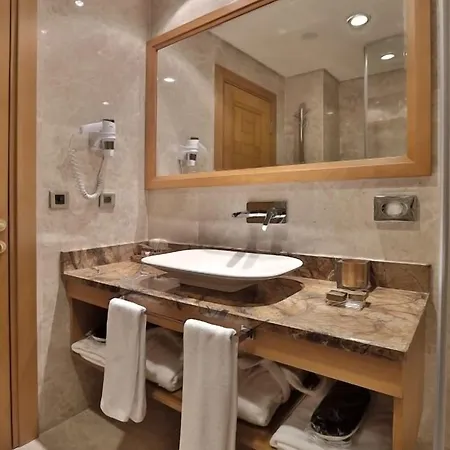 Queen & Κωνσταντινούπολη