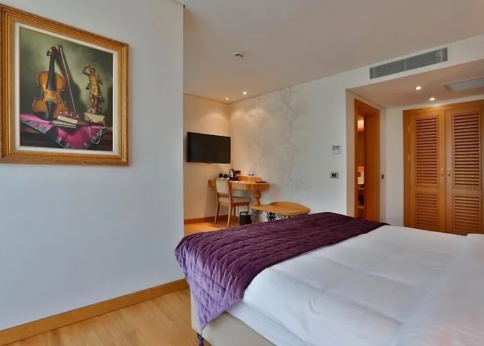 Queen & 4* Istanbulská provincie