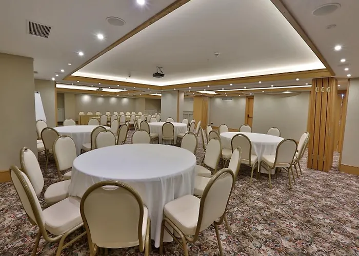 ホテル Queen & 4*