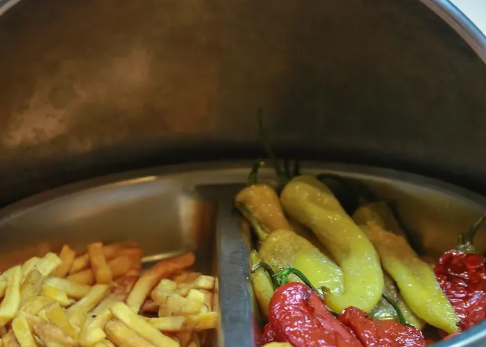 Queen & ホテル 4*